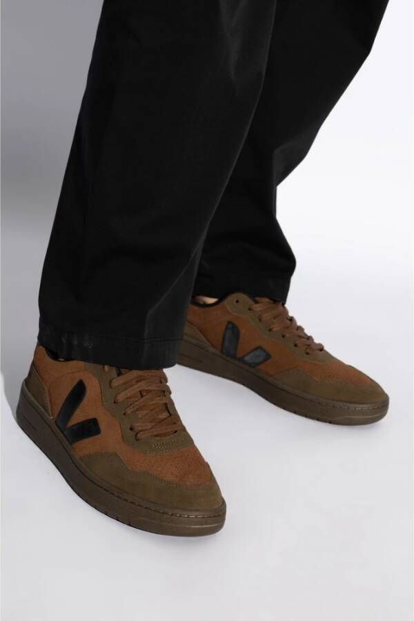 Veja Sportschoenen 'V-90' Brown Heren