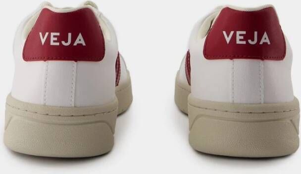 Veja Witte Katoenen Sneakers met Amazon Rubber Zool White Heren