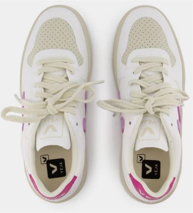 Veja Witte Katoenen Sneakers met Amazon Rubberen Zool White Dames