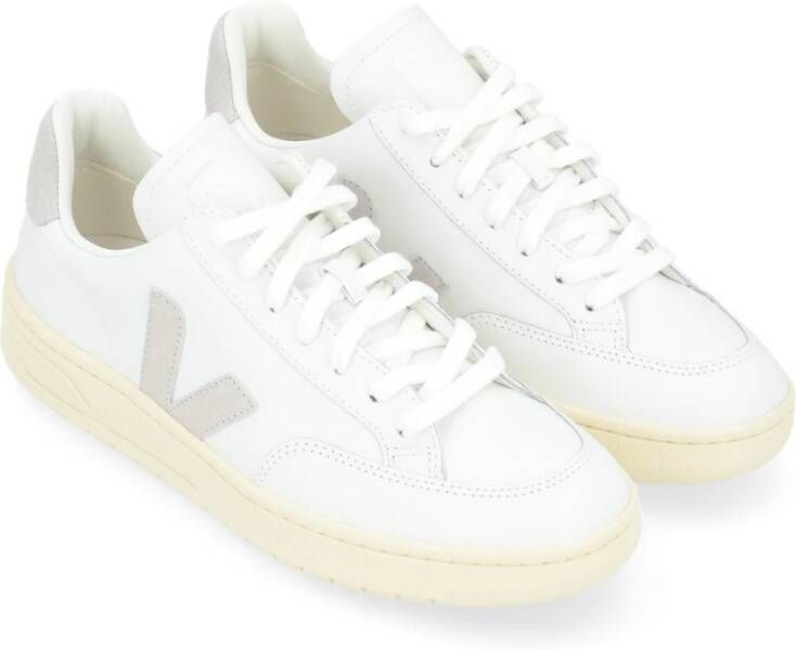 Veja Witte Leren Sneaker met Grijs Logo White Heren