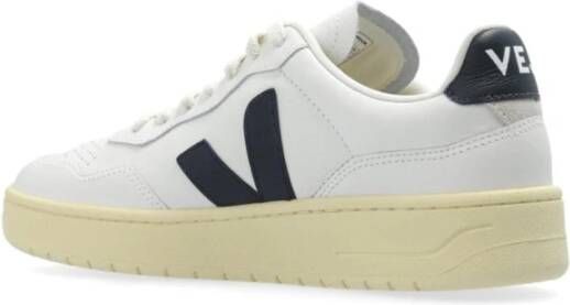 Veja Witte Leren Sneakers met Geperforeerde Neus White Heren