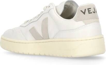 Veja Witte Leren Sneakers met V-logo White Dames