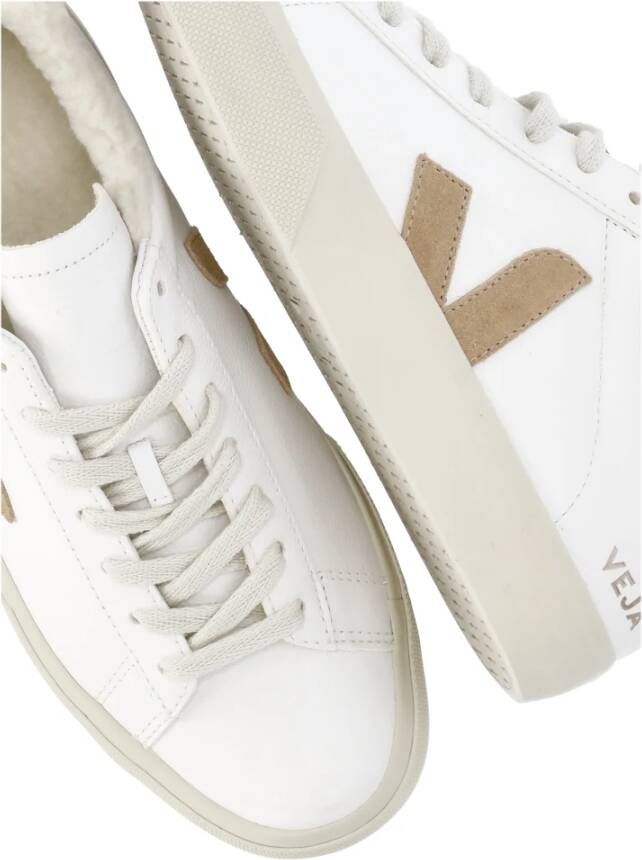 Veja Witte Leren Sneakers Ronde Neus Logo White Dames