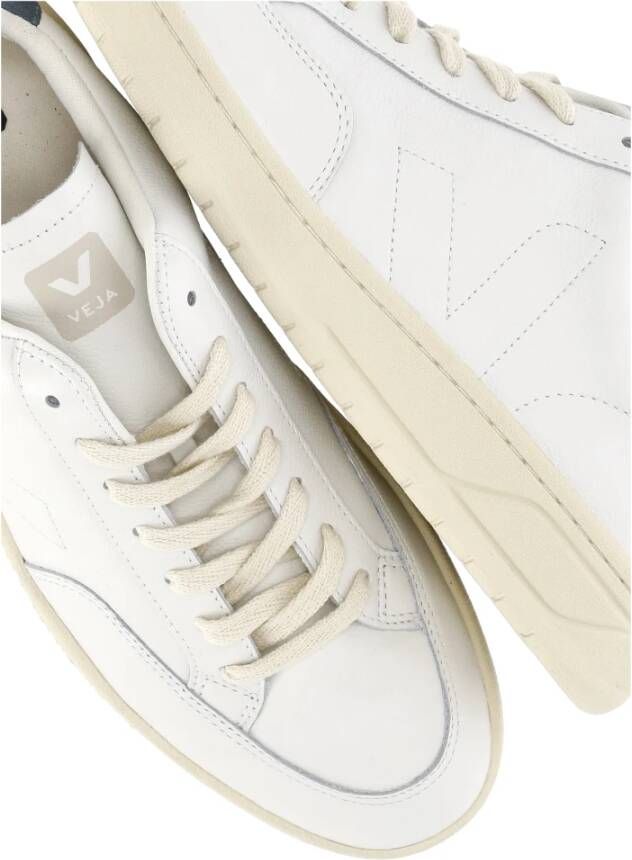 Veja Witte Leren Sneakers Ronde Neus White Heren