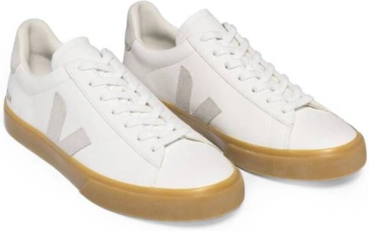 Veja Witte Sneakers met Natuurlijke V-Detail White Dames