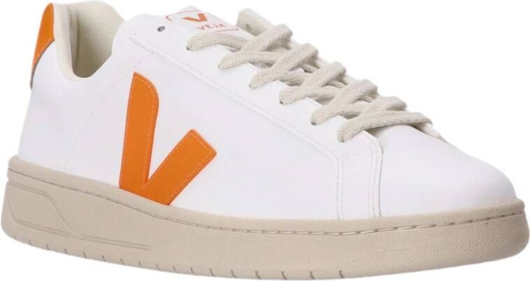 Veja Witte Urca Sneakers met Oranje Inzetstukken White Heren