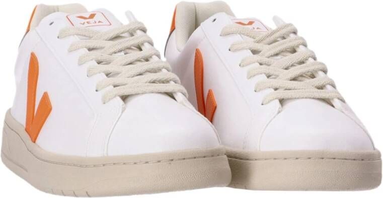 Veja Witte Urca Sneakers met Oranje Inzetstukken White Heren