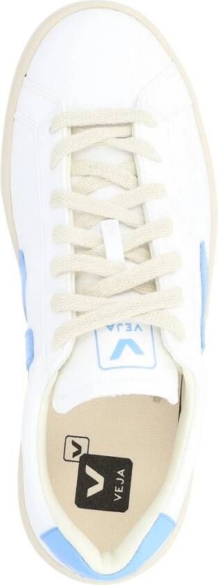 Veja Witte vegan leren sneaker met blauw logo White Dames