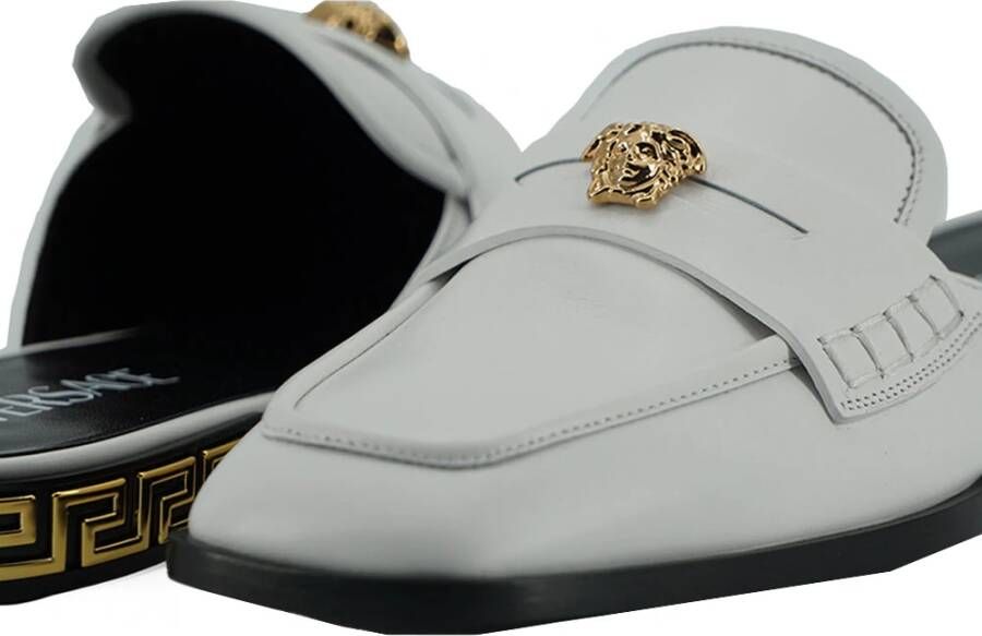 Versace Elegante witte leren slippers Gray Dames