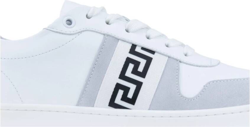 Versace Leren Vetersneakers met Grieks Motief White Dames