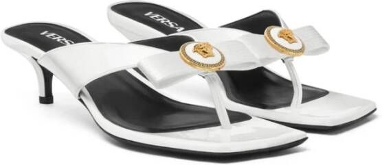 Versace Platte schoenen met Medusa Head Motif White Dames