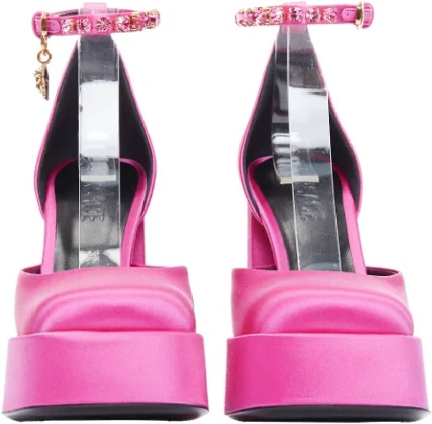 Versace Pre-owned Fabric heels Pink Dames