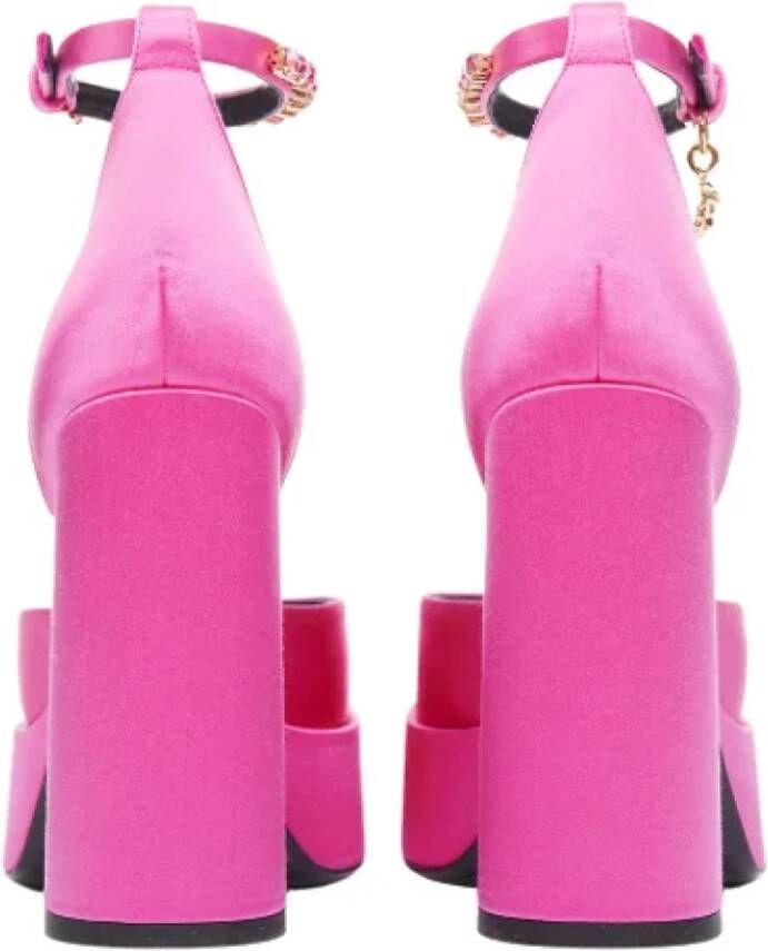 Versace Pre-owned Fabric heels Pink Dames