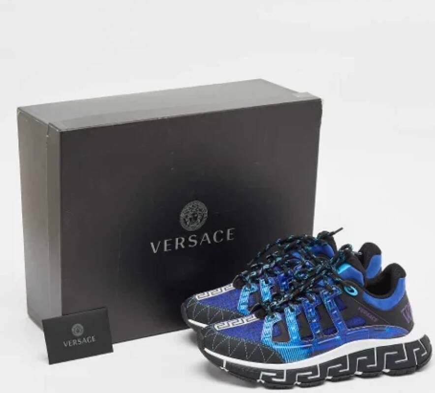 Versace Pre-owned Fabric sneakers Blue Dames