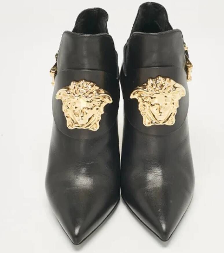 Versace Pre-owned Leather boots Black Dames