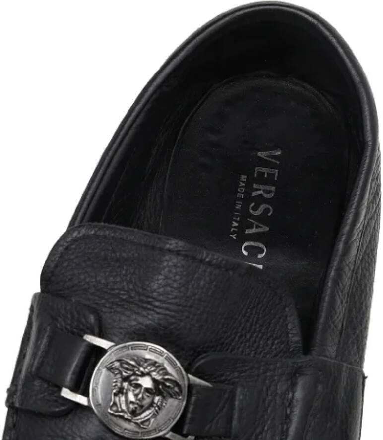 Versace Pre-owned Leather flats Black Dames