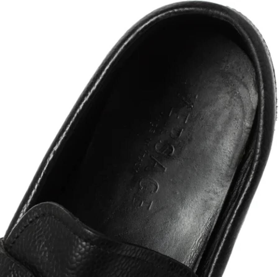 Versace Pre-owned Leather flats Black Dames