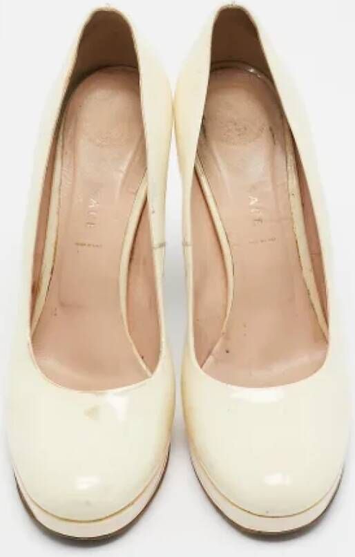 Versace Pre-owned Leather heels Beige Dames