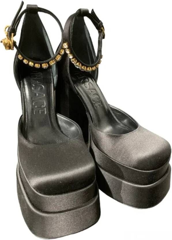 Versace Pre-owned Leather heels Black Dames