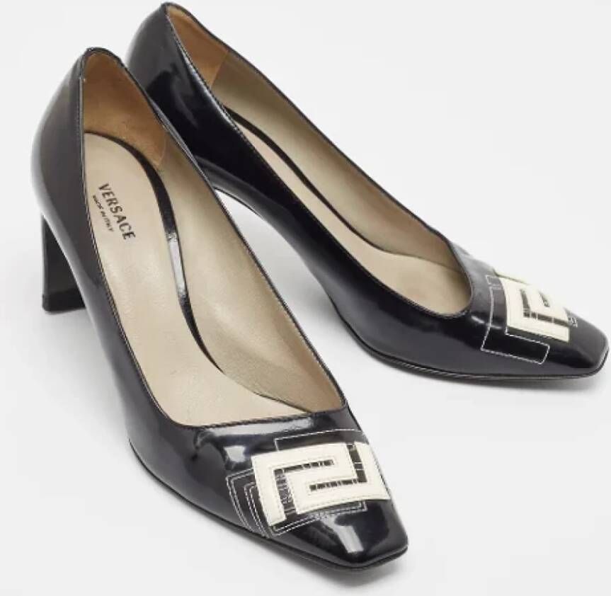 Versace Pre-owned Leather heels Black Dames