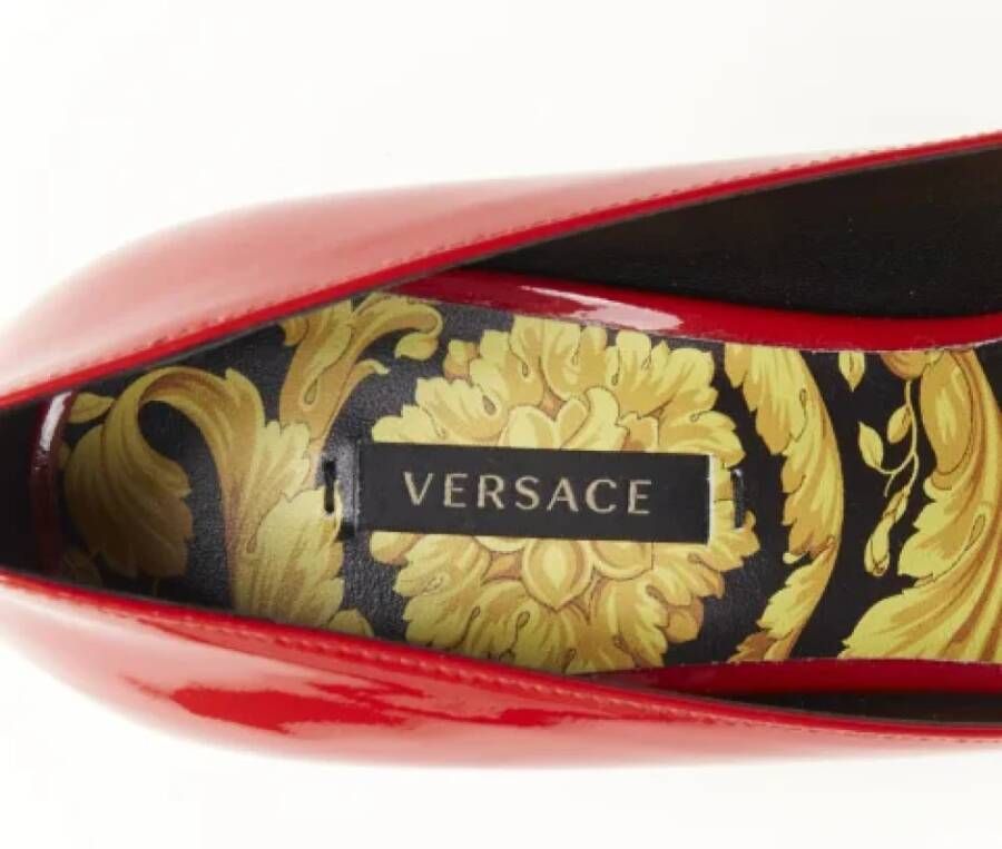 Versace Pre-owned Leather heels Red Dames