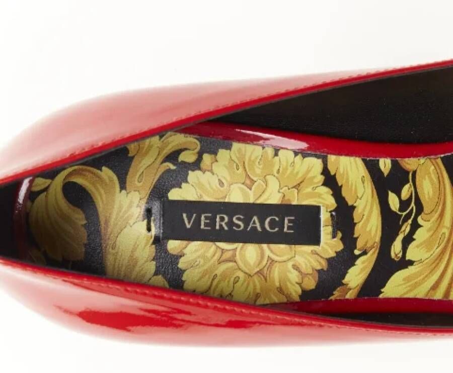 Versace Pre-owned Leather heels Red Dames