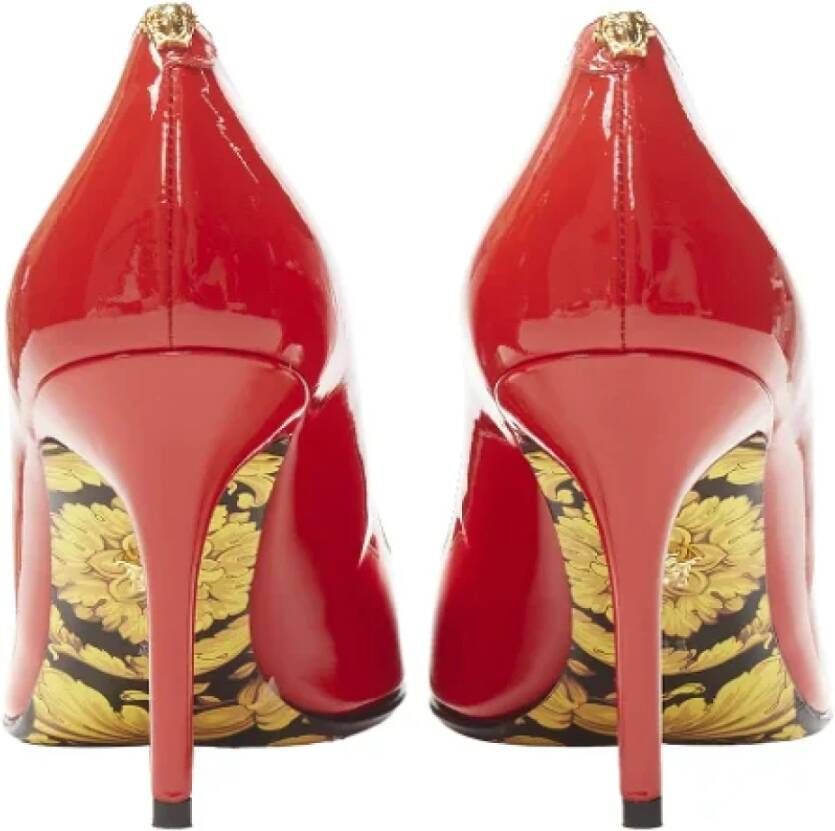 Versace Pre-owned Leather heels Red Dames