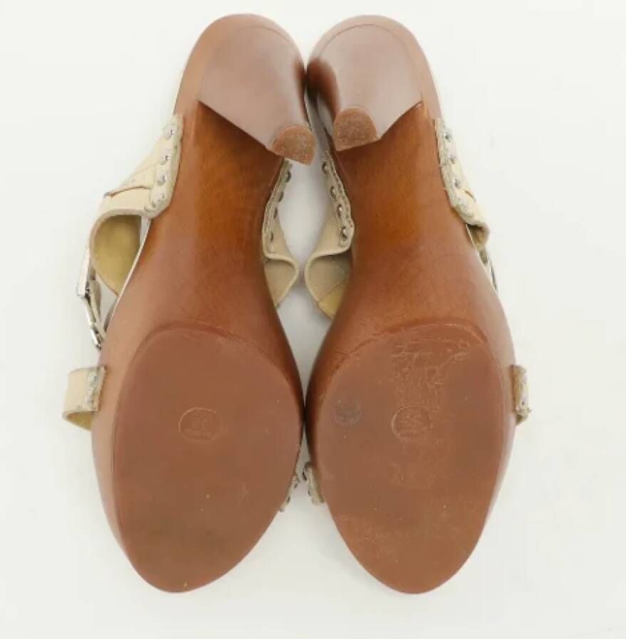 Versace Pre-owned Leather sandals Beige Dames