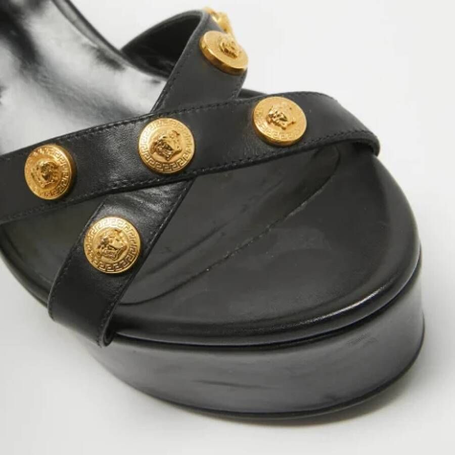 Versace Pre-owned Leather sandals Black Dames