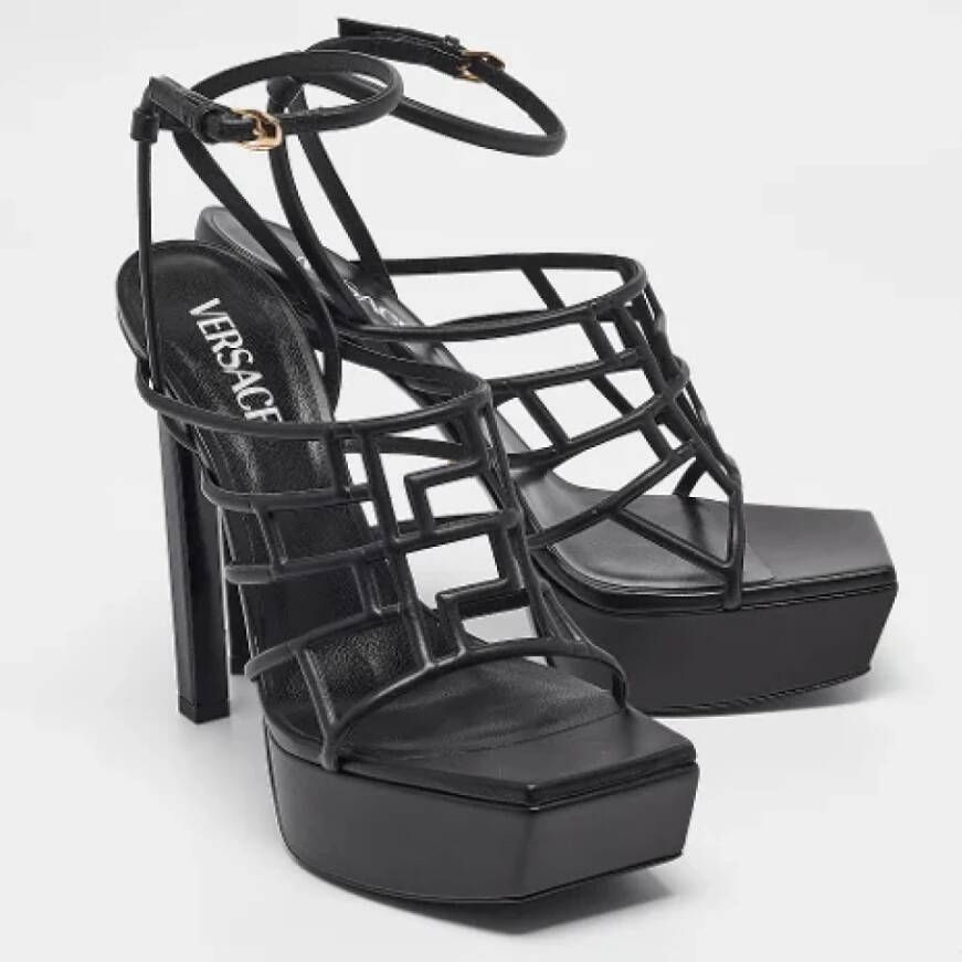 Versace Pre-owned Leather sandals Black Dames