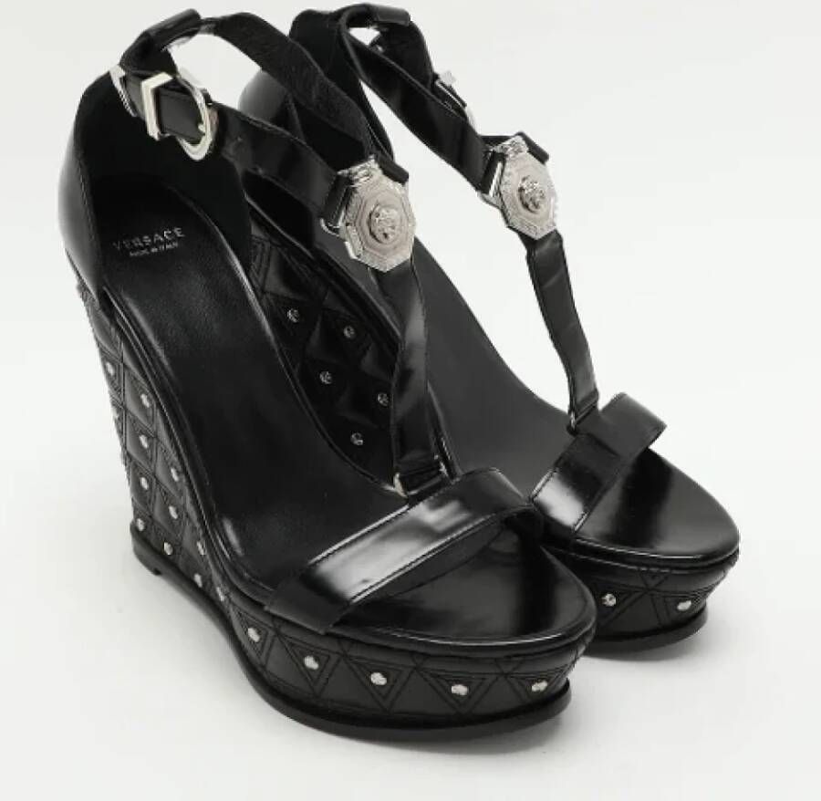 Versace Pre-owned Leather sandals Black Dames