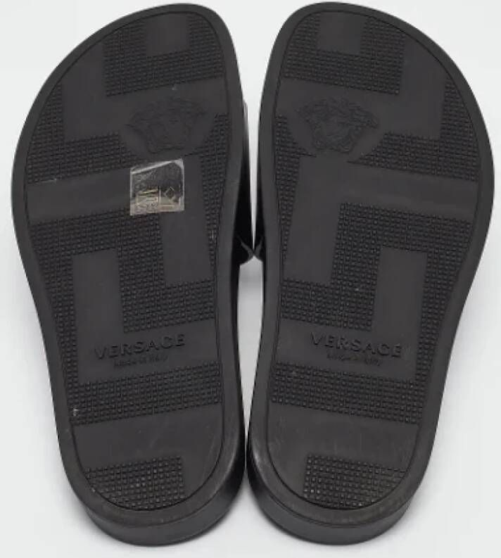 Versace Pre-owned Leather sandals Black Heren