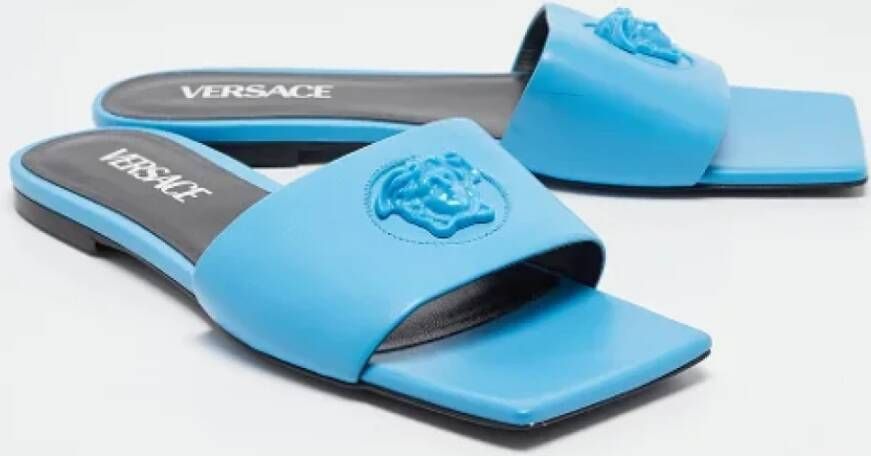 Versace Pre-owned Leather sandals Blue Dames