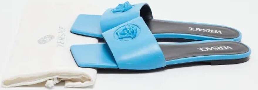 Versace Pre-owned Leather sandals Blue Dames