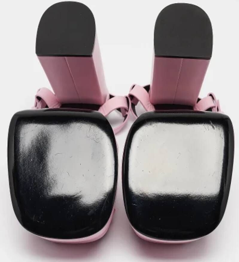 Versace Pre-owned Leather sandals Pink Dames