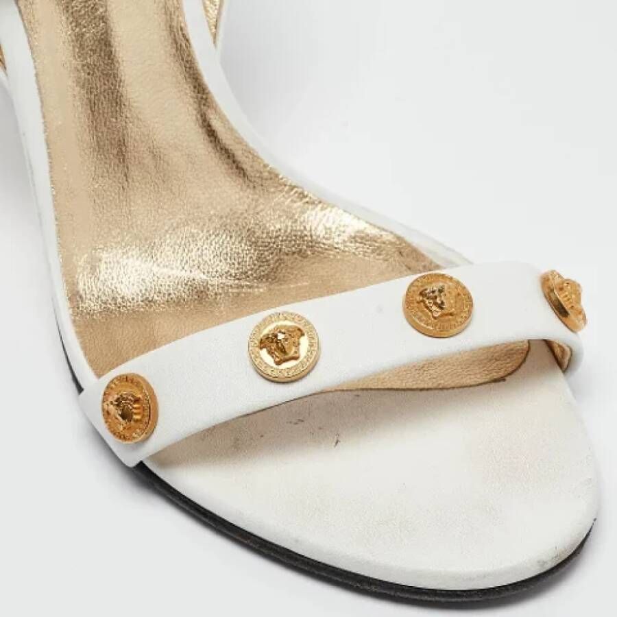 Versace Pre-owned Leather sandals White Dames