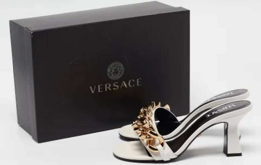 Versace Pre-owned Leather sandals White Dames