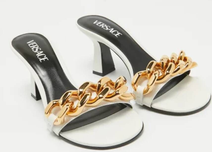 Versace Pre-owned Leather sandals White Dames