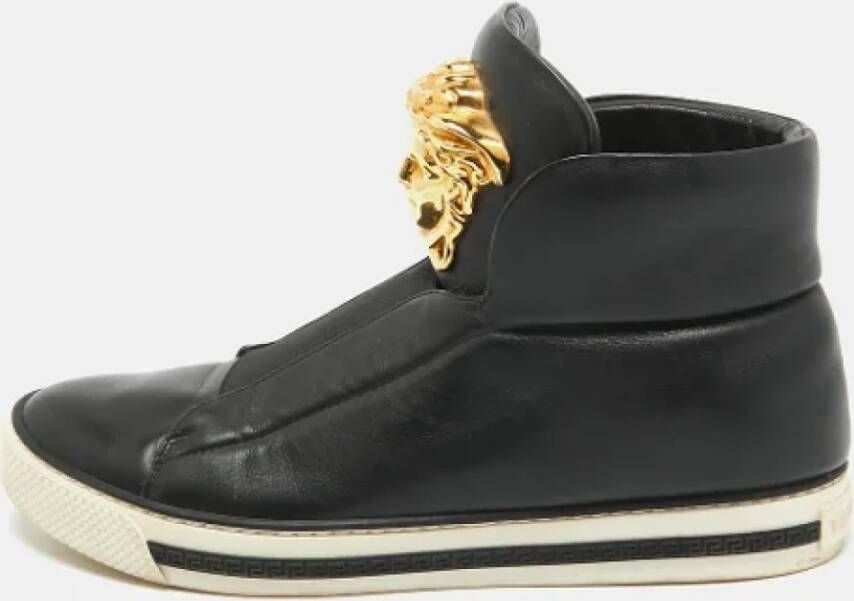 Versace Pre-owned Leather sneakers Black Heren