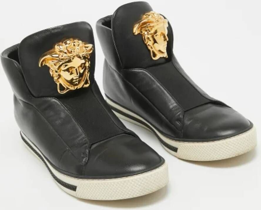 Versace Pre-owned Leather sneakers Black Heren