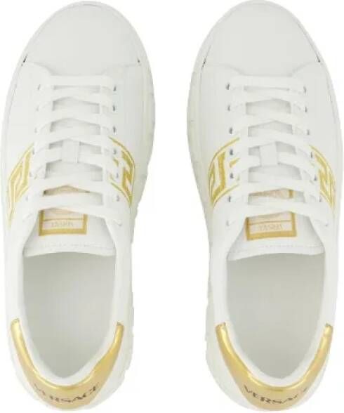 Versace Pre-owned Leather sneakers White Dames