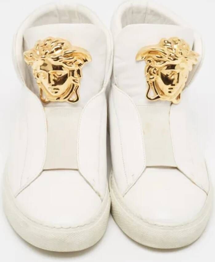 Versace Pre-owned Leather sneakers White Dames