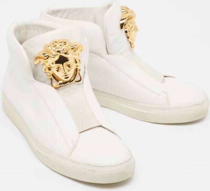 Versace Pre-owned Leather sneakers White Dames