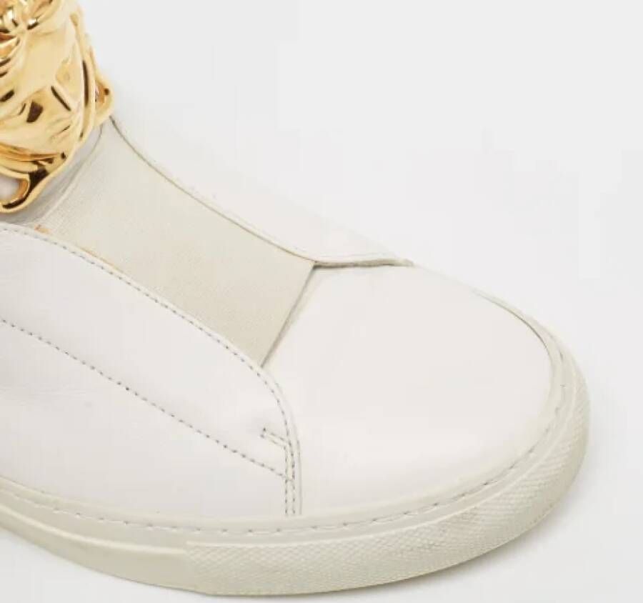 Versace Pre-owned Leather sneakers White Dames