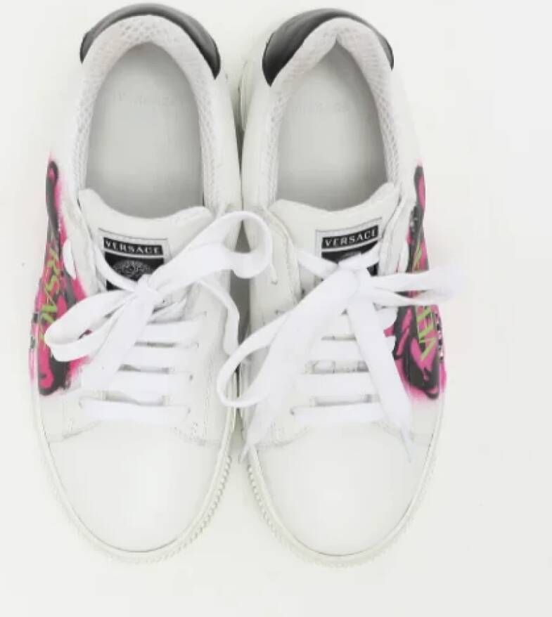 Versace Pre-owned Leather sneakers White Dames