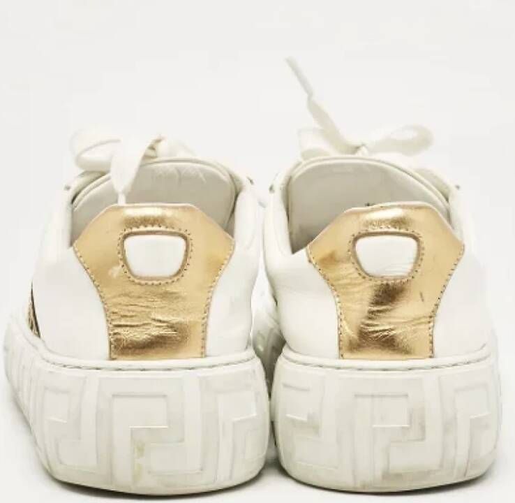 Versace Pre-owned Leather sneakers White Dames