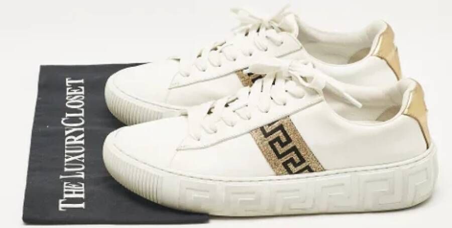 Versace Pre-owned Leather sneakers White Dames