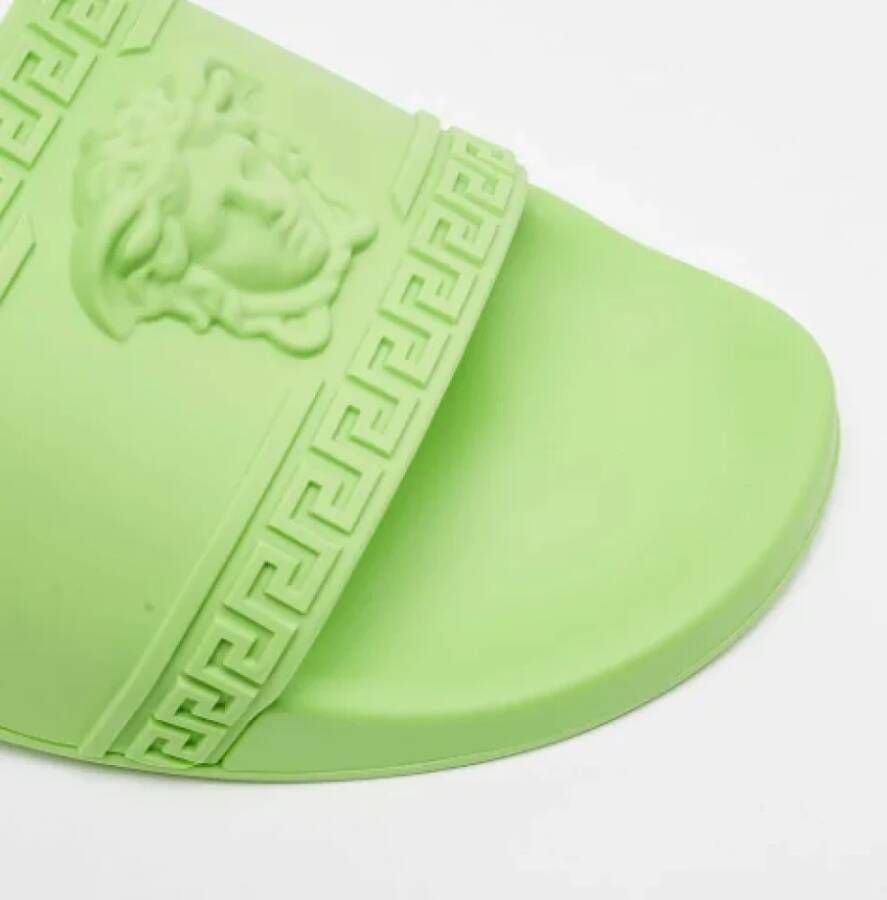 Versace Pre-owned Rubber sandals Green Heren