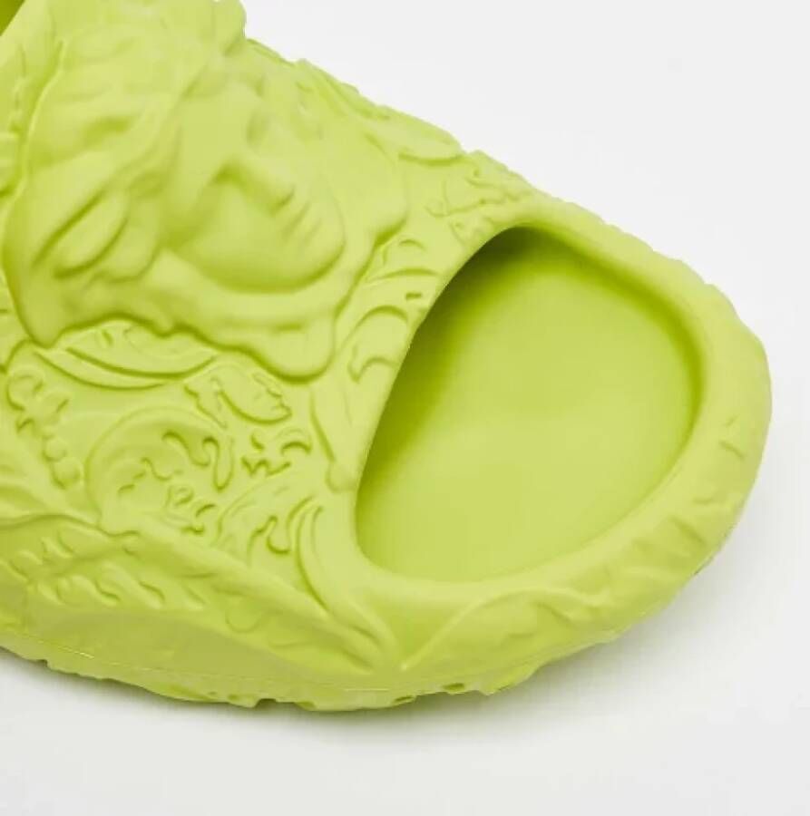 Versace Pre-owned Rubber sandals Green Heren