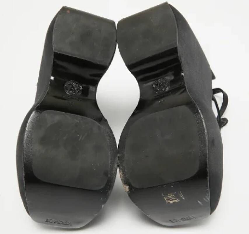 Versace Pre-owned Satin sandals Black Dames